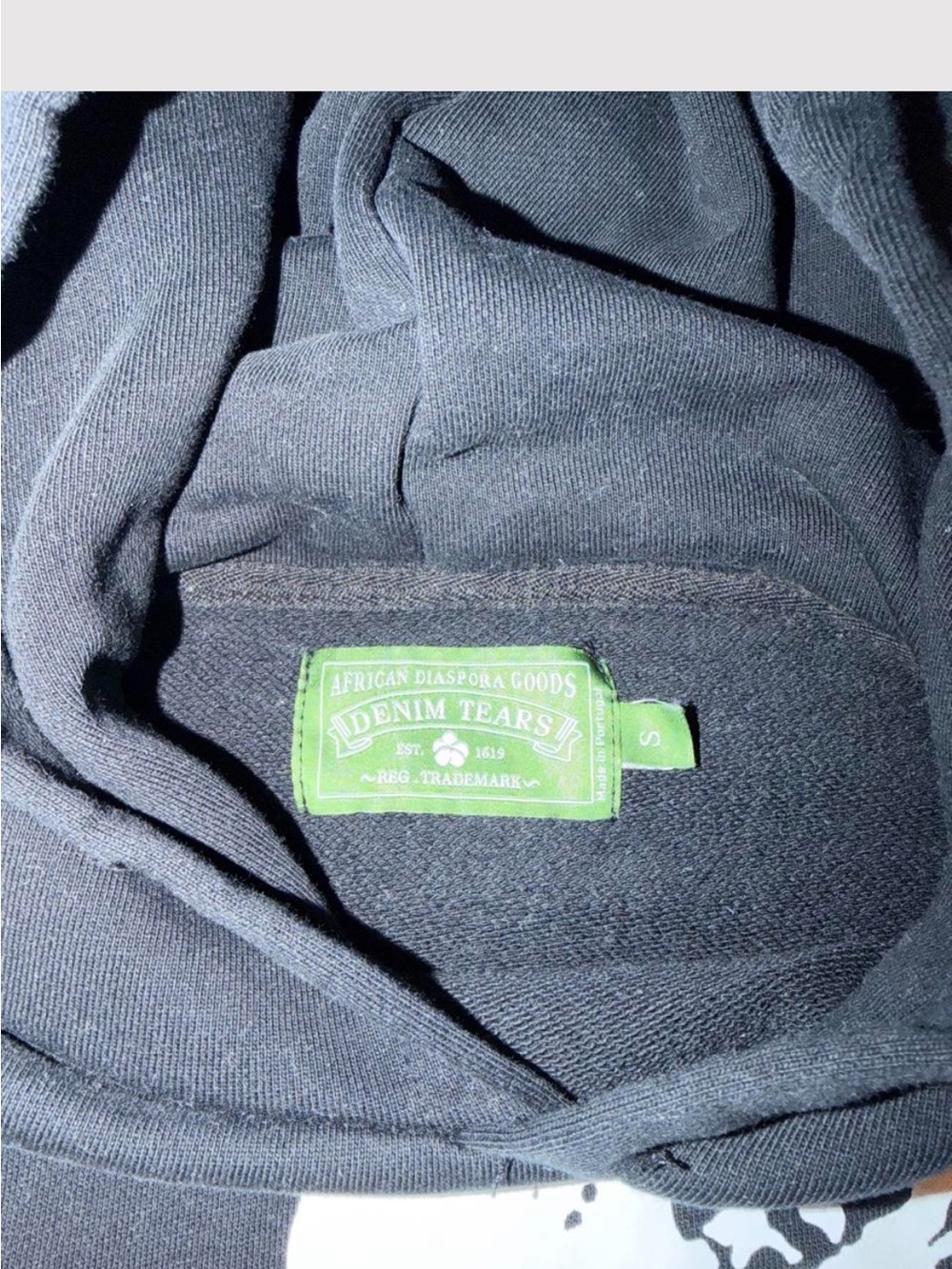 Men's Black Sweater - Small